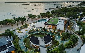 Sumitra Luxury Villas & Resort By Pramana